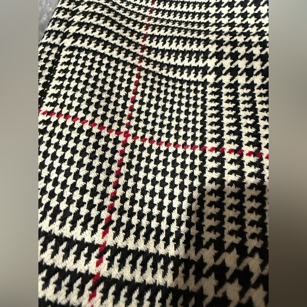 Talbots Vintage Houndstooth 100% Wool Skirt - Picture 9 of 11